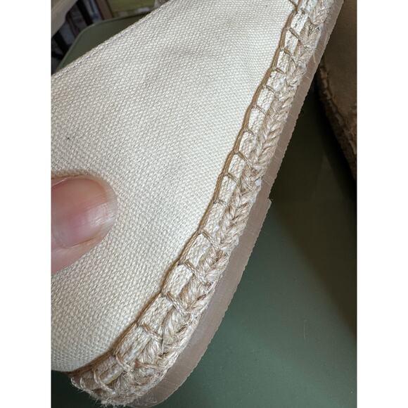 Torrid Cream Canvas Round Toe Slip On Espadrille Travel Vacation  Sz: 10 - Picture 7 of 8